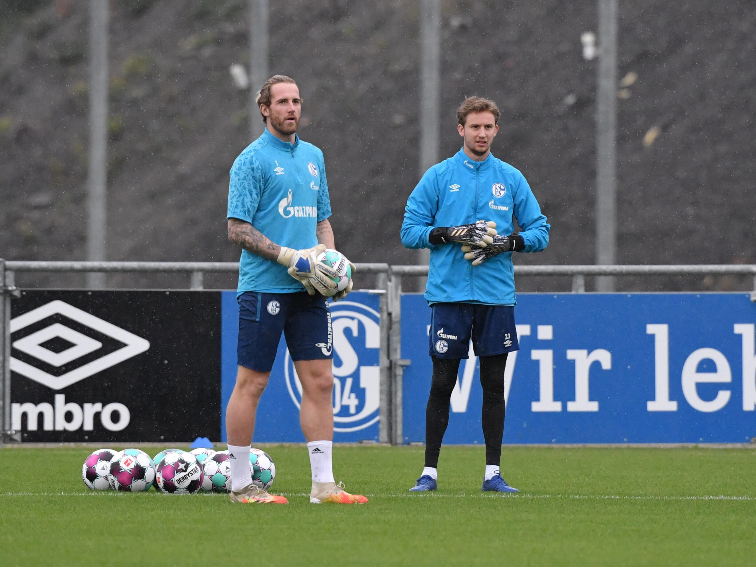 Ralf Fährmann und Frederik Rönnow