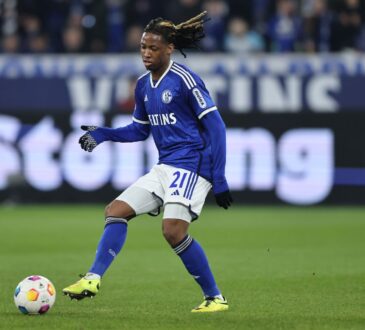FC Schalke 04 v FC St. Pauli - Second Bundesliga
