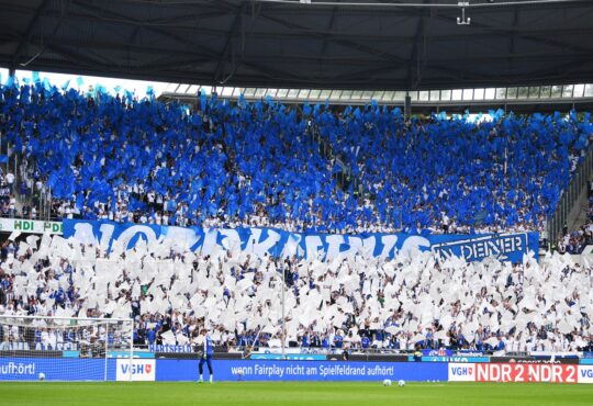 Schalke-Fans bei Hannover 96.