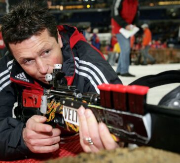 Willi Landgraf beim Biathlon in der Veltins-Arena.