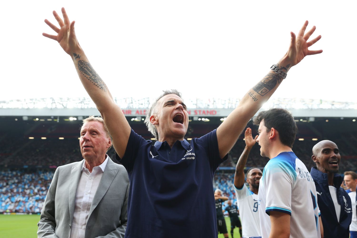 Robbie Williams gibt 2025 Konzert auf Schalke.