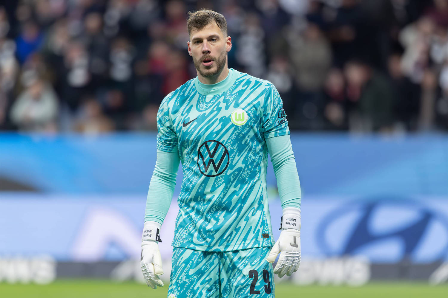 Eintracht Frankfurt - VfL Wolfsburg 1. FBL Torwart Marius M¸ller / Mueller Wolfsburg, 29. Bundesligaspiel zwischen Eintracht Frankfurt und dem VfL Wolfsburg am 2. Februar 2025 im Deutsche Bank Park in Frankfurt am Main., Frankfurt am Main Hessen Deutschland Deutsche Bank Park *** Eintracht Frankfurt VfL Wolfsburg 1 FBL Goalkeeper Marius M¸ller Mueller Wolfsburg, 29 Bundesliga match between Eintracht Frankfurt and VfL Wolfsburg on February 2, 2025 at Deutsche Bank Park in Frankfurt am Main , Frankfurt am Main Hessen Germany Deutsche Bank Park