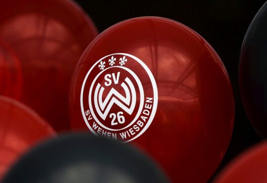 Wappen oder Logo des SV Wehen Wiesbaden
