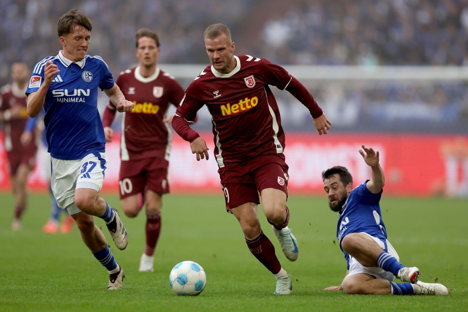 Max Grüger und Amin Younes